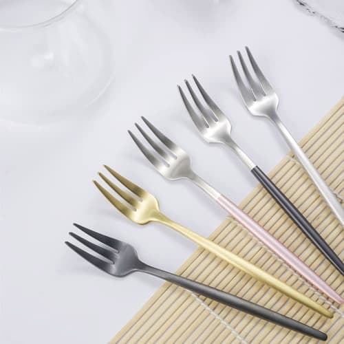 Easytoti 5-Piece Set of 13.5cm Cake and Dessert Forks, Stylish and Cute Mini Forks, 18/8 Stainless Steel, Brushed, Dishwasher Safe, Silver/Black...