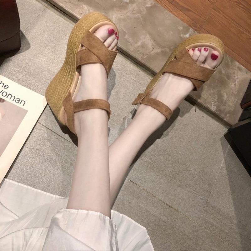 

Large size muffin thick-bottomed water table belt buckle women s sandals, often summer new wedge heel high-heeled sandals women 42 имбирный