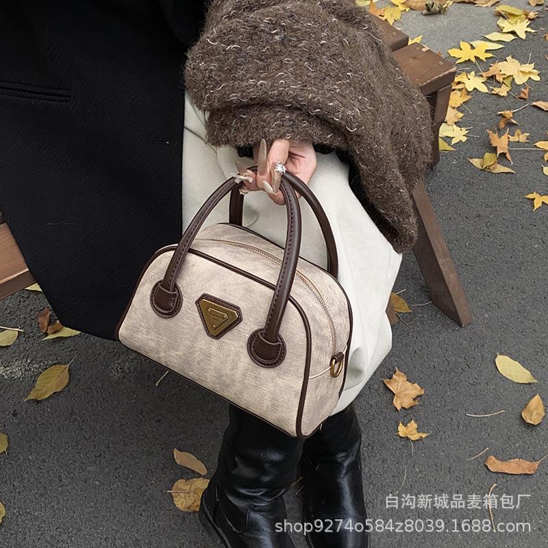 

Premium texture portable small bag women 2025 new trendy manufacturer retro shoulder bag crossbody small square bag women хаки