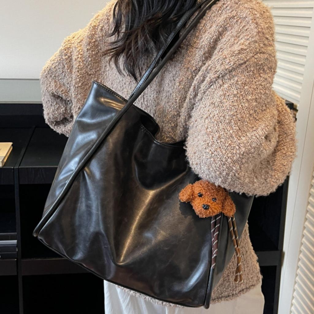 Autumn and Winter New Bag Women's 2025 Retro Large-capacity Tote Bag Underarm Bag Fashionable Commuter Shoulder Bag Tide