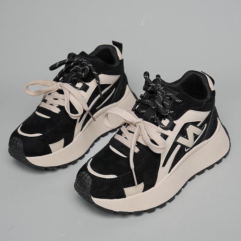 New breathable sports and leisure shoes, soft soles are not tired, thick soles increase height, muffin dad shoes