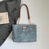 Versatile Single-Shoulder Tote: Stylish, Trendy, Large-Capacity Light-Colored Commuter Bag