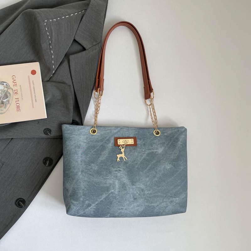 Versatile Single-Shoulder Tote: Stylish, Trendy, Large-Capacity Light-Colored Commuter Bag