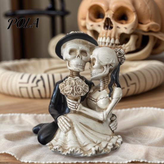 Dark Romantic Wedding Decor Gothic Skeleton Couple Figurine, Spooky Resin Halloween Skull Lover Statue, Day of Aesthetic Party Props The Dead