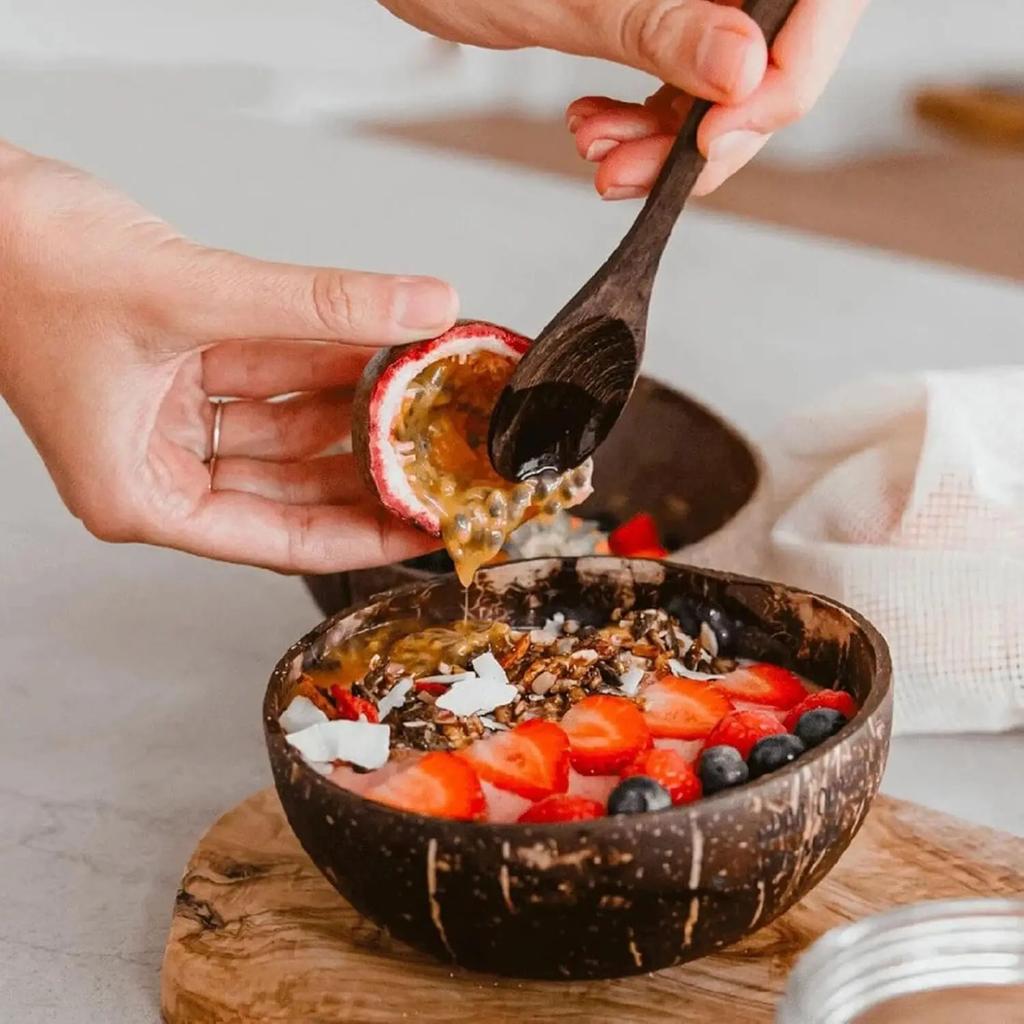 Natural Handmade Coconut Shell Bowl with Wooden Spoon Creative Wooden Salad Ramen Bowl Rice Fruit Container Kitchen Tableware