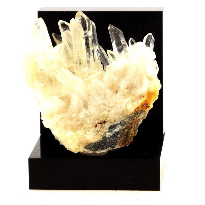 Pierres et Minéraux. Quartz. 239.0 ct. Vizille, Isère, France.