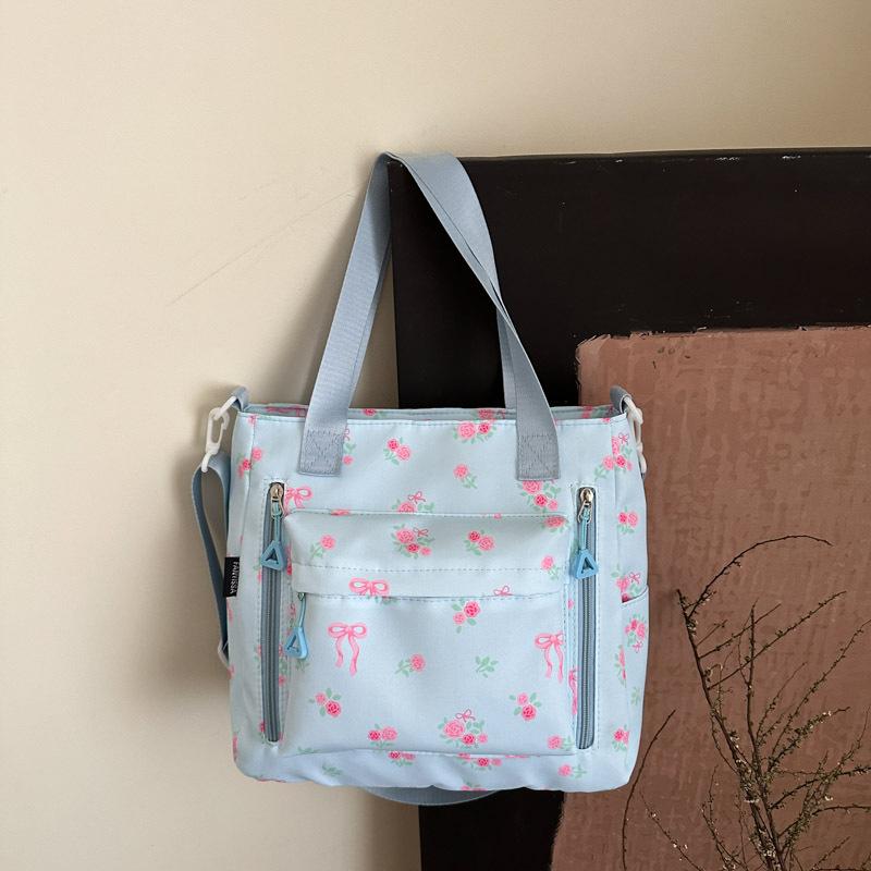 

Large-capacity tote bag, college students commute to class, versatile, fresh and beautiful, casual, portable shoulder messenger bag синій