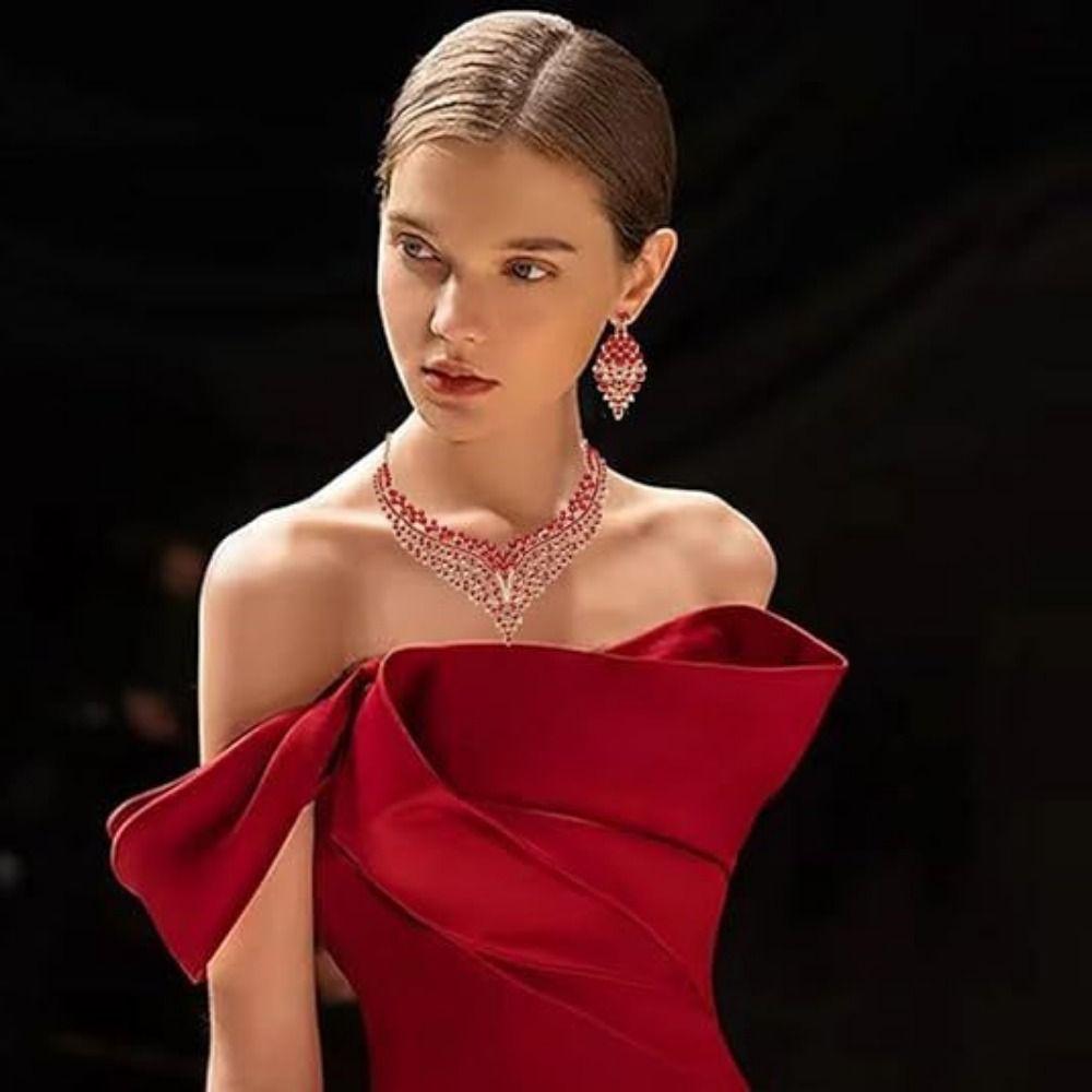 Fashion Jewelry Set Exquisite Clavicle Chain Light Luxury Necklace Earring Set  Women