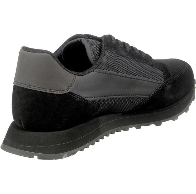 An Armani Exchange Half-Boots XUX083