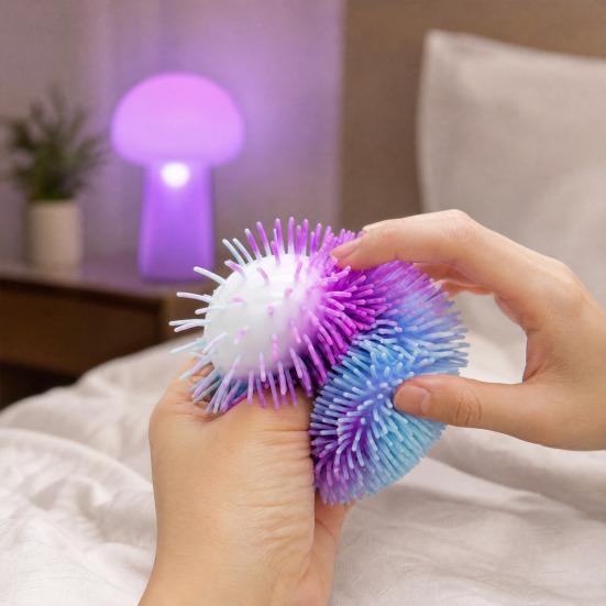 Giocattolo Sfera Pelosa Antistress, Sfera Pelosa Spremibile Fidget Toy in TPR, Giocattolo da Scrivania per Ufficio per Alleviare l'Ansia e Aiutare la Concentrazione, Rilassamento della Mano