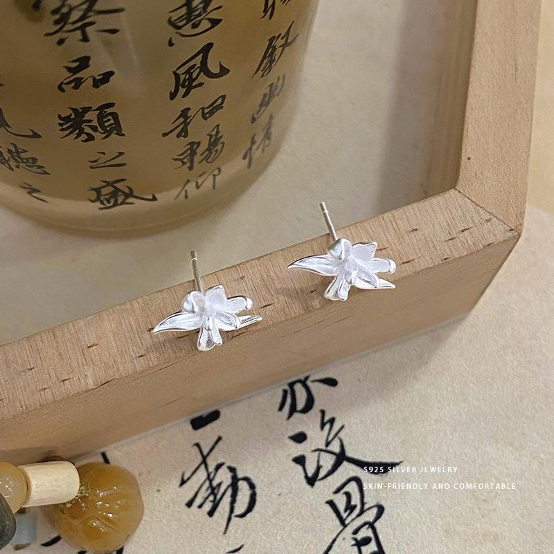 

Серьги Iris, легкие, роскошные, высококачественные, цветочные серьги, элегантный темперамент, новый стиль, новый стиль