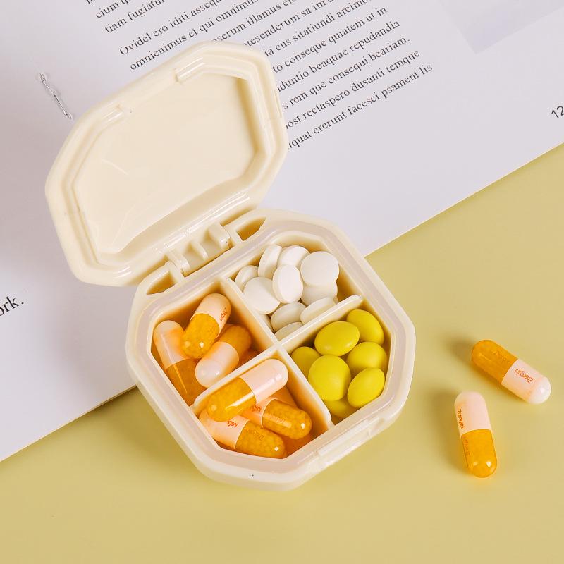 Compact Moisture-Proof Pill Box with Multi-Compartments for Odor Separation and Transparent Medicine Storage