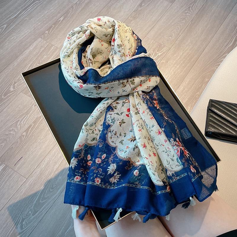 31 Designs Autumn Vintage Floral Tassel Viscose Shawl Scarf Lady High Quality Wrap Pashmina Stole Bufandas Muslim Hijab 180*90Cm