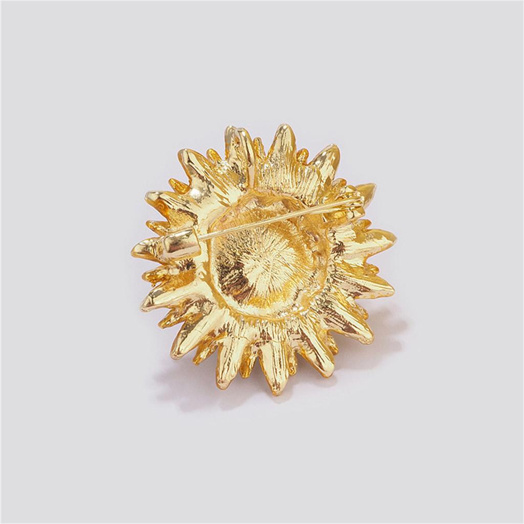 1Pc Fashionable and Exquisite Sunflower Brooch for Men and Women Creative Retro Personality Pin Party Birthday Gift Souvenir