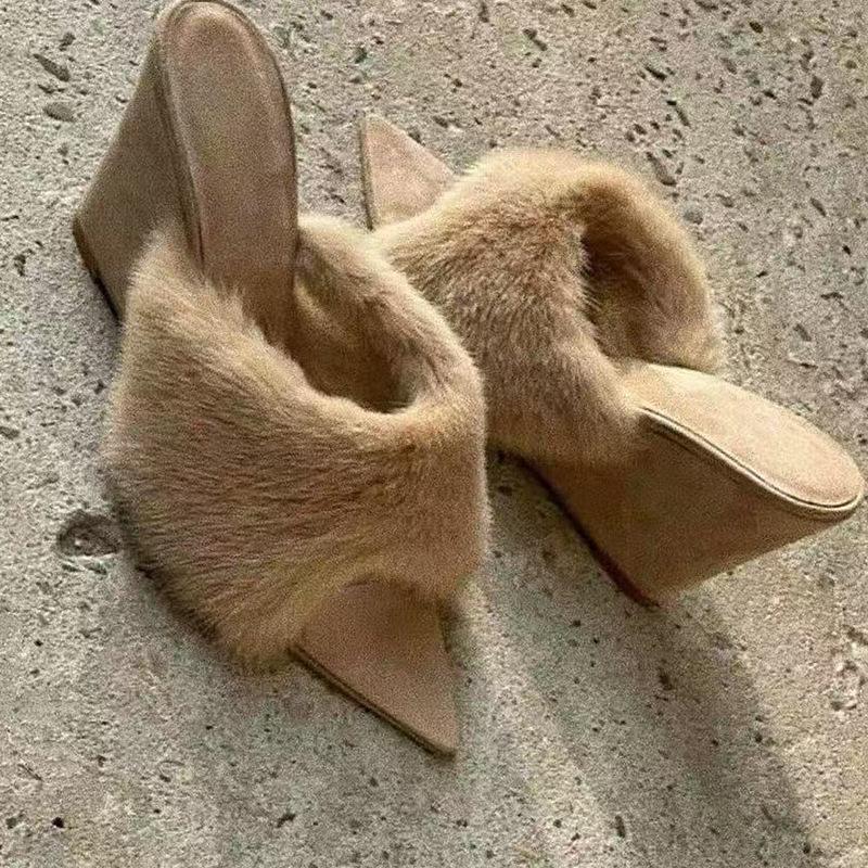 Premium French casual pointed-toed fluffy slippers high-heeled slippers 2025 new autumn and winter fashion wedge slippers