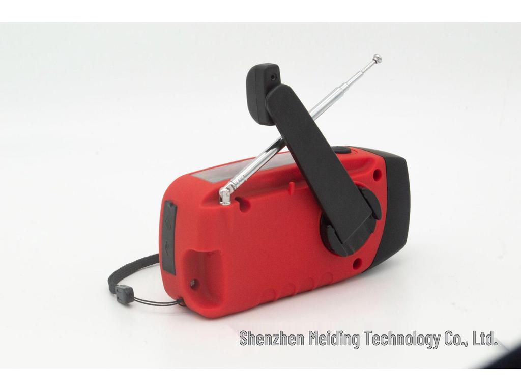 Portable Emergency Hand-cranked Radio with Flashlight and Auto-Tuning