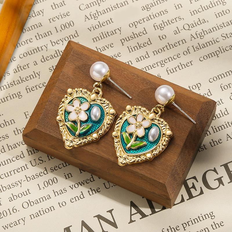 Western medieval old retro earrings, earrings, pink s925 silver needle earrings, flower earrings.