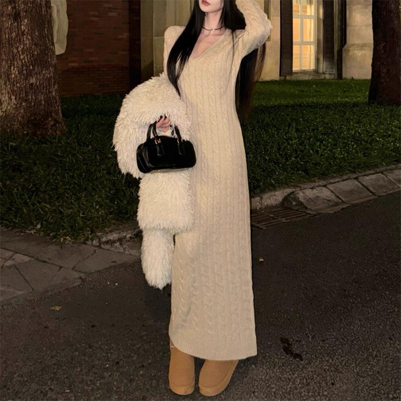 Collar twist pattern long sweater knitted dress children's autumn and winter temperament slim fit, hip base, long dress inside