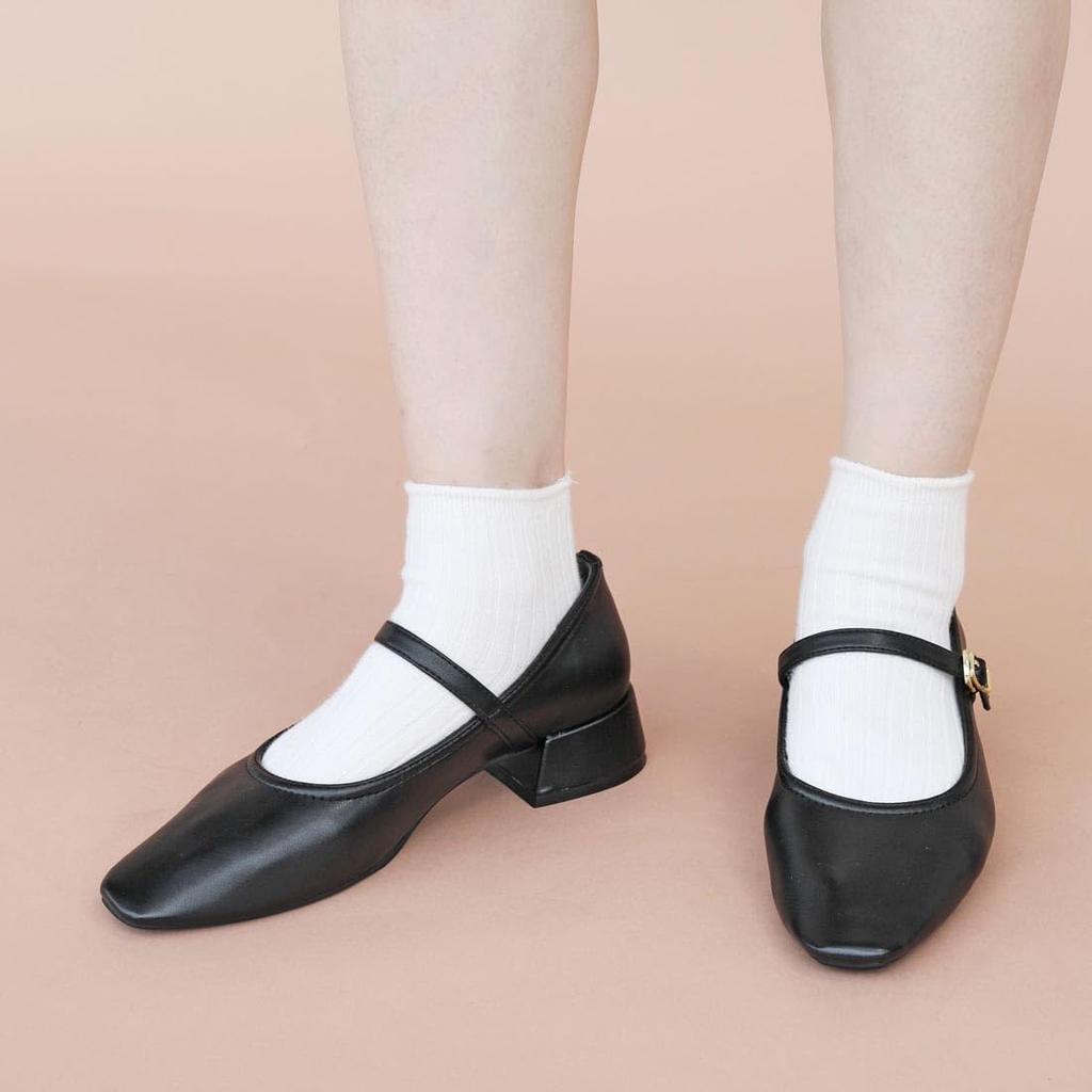 Rika Heel Strap Pumps A6127 Black LL