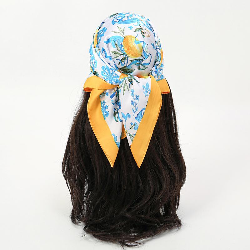 Luxury Animal Silk Satin Head Scarf For Women Plaid Print Kerchief Neck Scarfs 70cm Square Shawls and Wrpas Scarves For Ladies