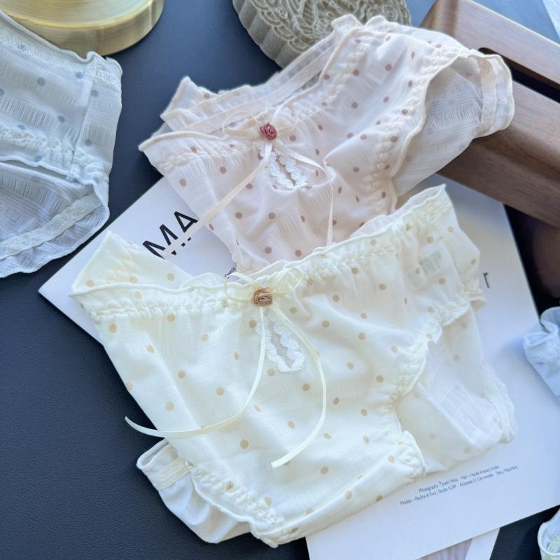 Ladies Spring and Summer Small Fresh and Cute Polka Hollowed Panties