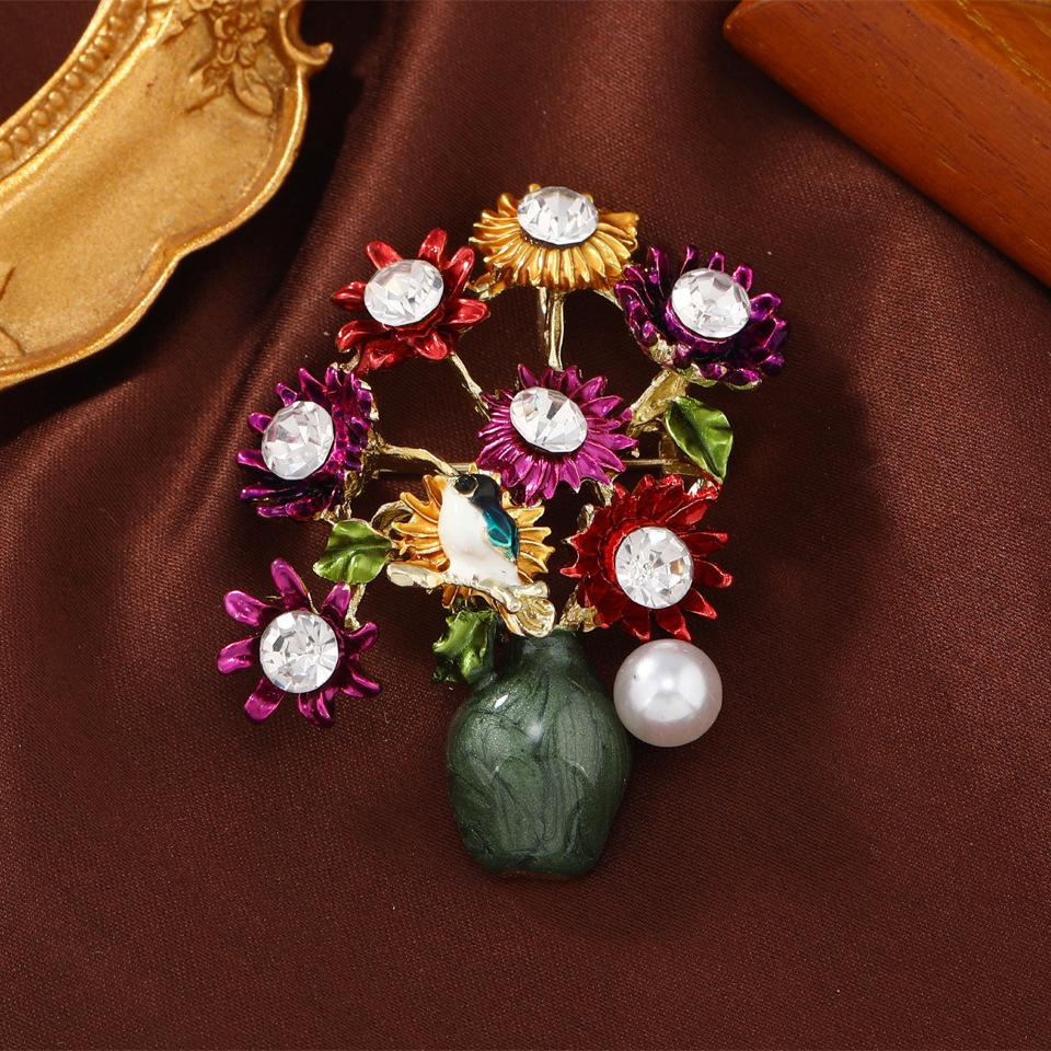 

Винтажный Дворец Женский Портрет Эмаль Кисточка Жемчуг Значки Броши Ретро Цветок Капля Масляные Броши Корсаж Дамское Платье Пальто Ювелирные Изделия