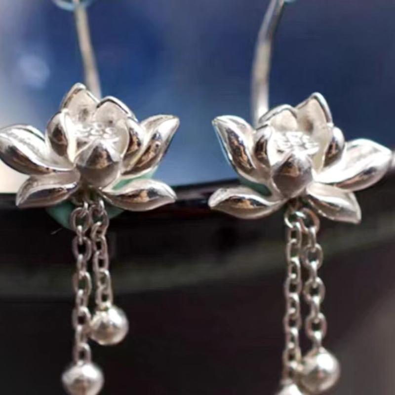 

Стильные серьги Серьги-лотосы для женщин Легкая роскошь Темперамент Нишевый дизайн Серьги Изысканное чувство высокого класса На все случаи жизни