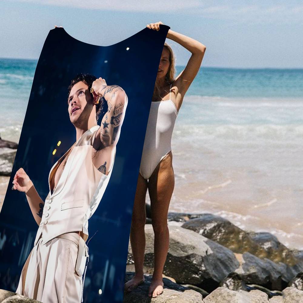Famous Pop Singer Harris_Styles Black Microfiber Beach Towel Absorbent Quick dry Soft Swimming Resort Mountain Climbing Towel