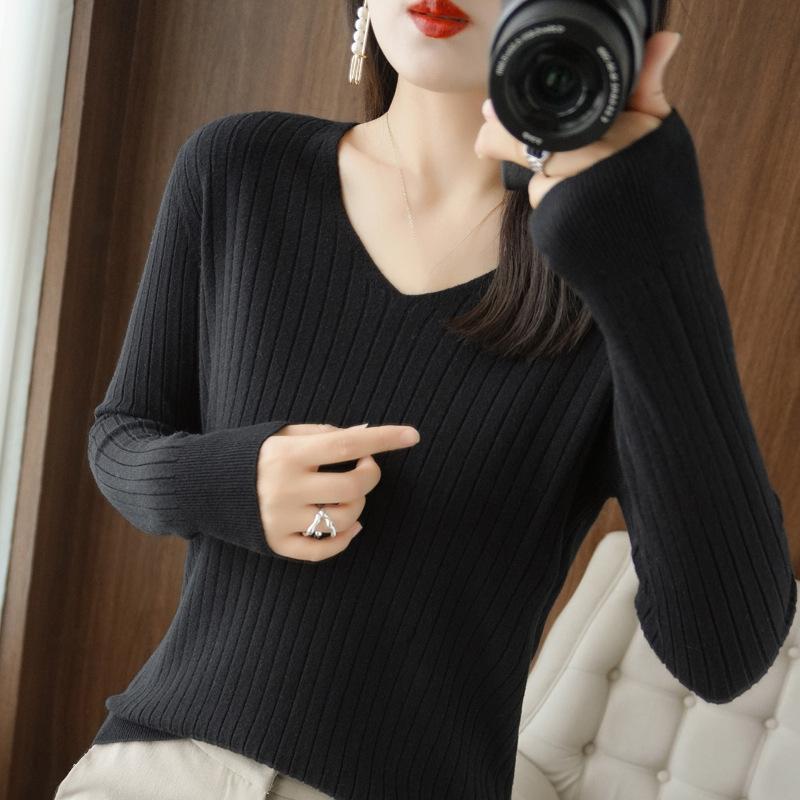 

Осенне-зимний свитер с V-образным вырезом, женский полосатый однотонный базовый свитер, корейский тонкий капюшон, внутренний комплект, женский теплый повседневный вязаный свитер S чёрный