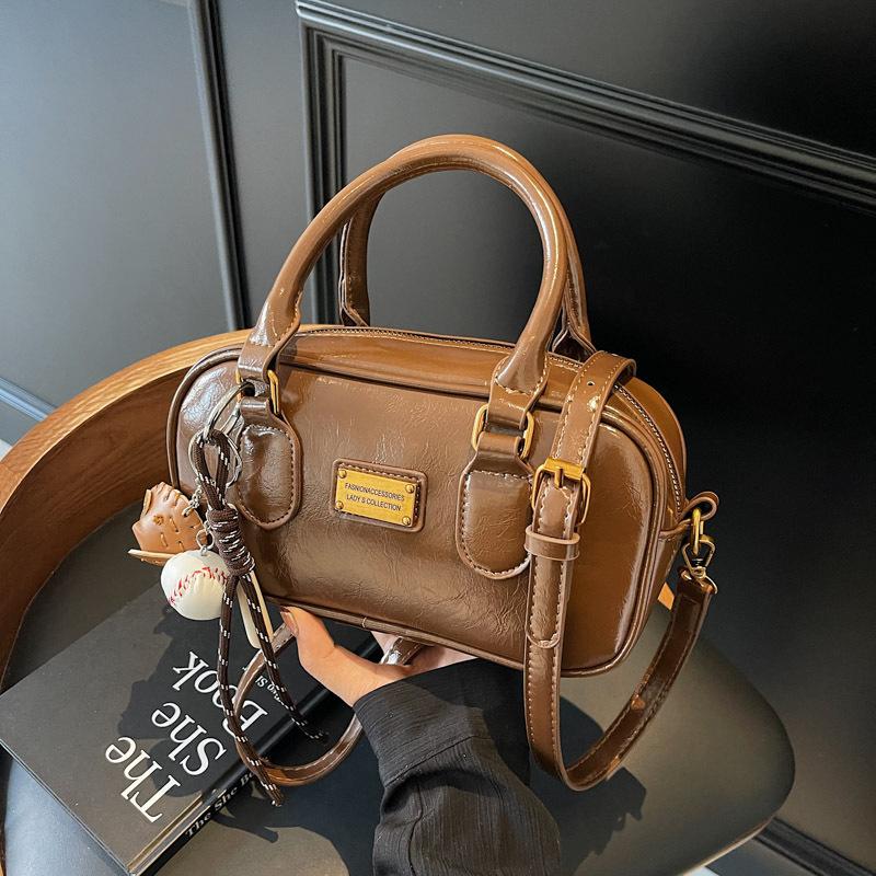 Retro bowling handbag bag women's new high-end shoulder bag fashion commuter messenger bag