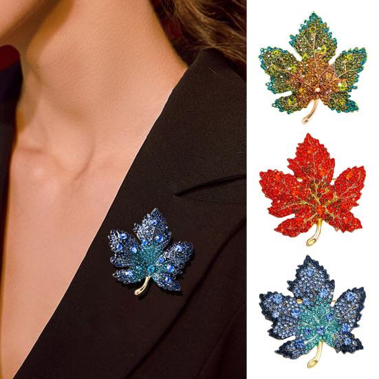 1/3Pcs Maple Leaf Brooch Colored Rhinestone Enamel Thanksgiving Brooch Festive Autumn Inspired Design Lapel Badge