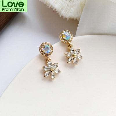 New Korean Style Elegant Exquisite Girl Earrings Retro Baroque Shinny Rhinestone Flowers Clip On Earrings Without Piercing