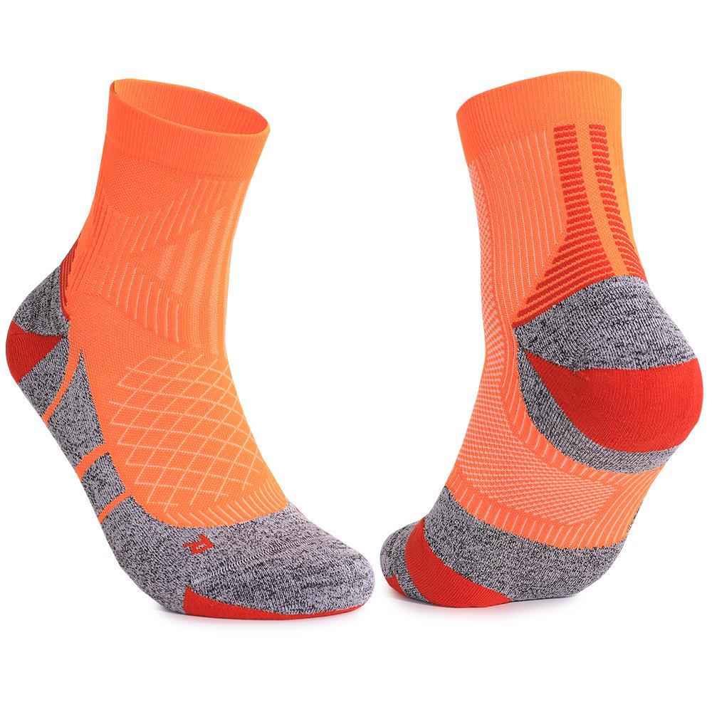 CoolMax Antibacterial & Odor-Resistant Sports Socks: Thickened, Towel Bottom, Quick-Drying for Badminton, Marathon, and Professional Running.