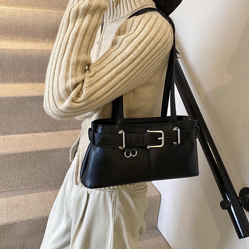 IELGY One-Shoulder Fashion Commuter Bag Underarm Bag Retro Belt Lock Motorcycle Bag