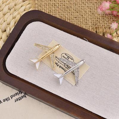 1/2Pcs Men's Aircraft Decoration Brooch Fashion Airplane Pins Suit Corsage Father's Day Jewlery Gift Creative Accessories