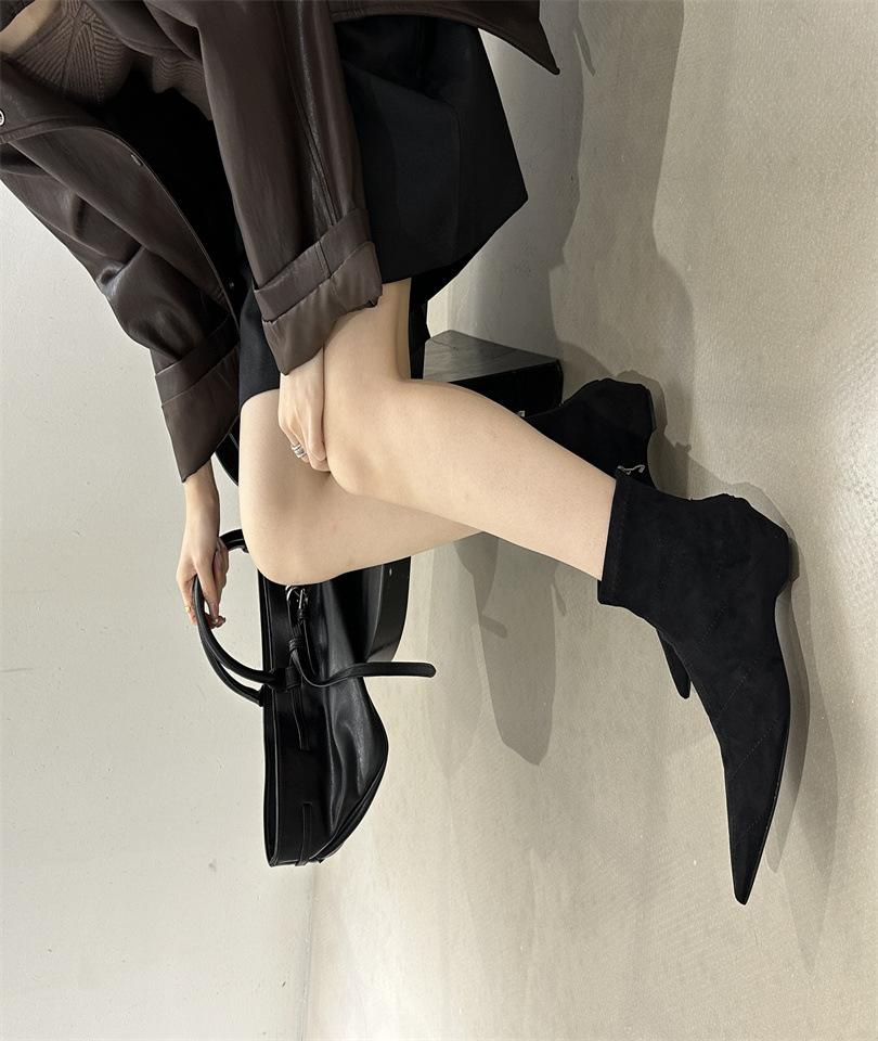 2025 nové podzimní a zimní špičaté boty s plochou podrážkou dámské semišové tenké boty všestranné elastické boty všestranné dámské kotníkové boty