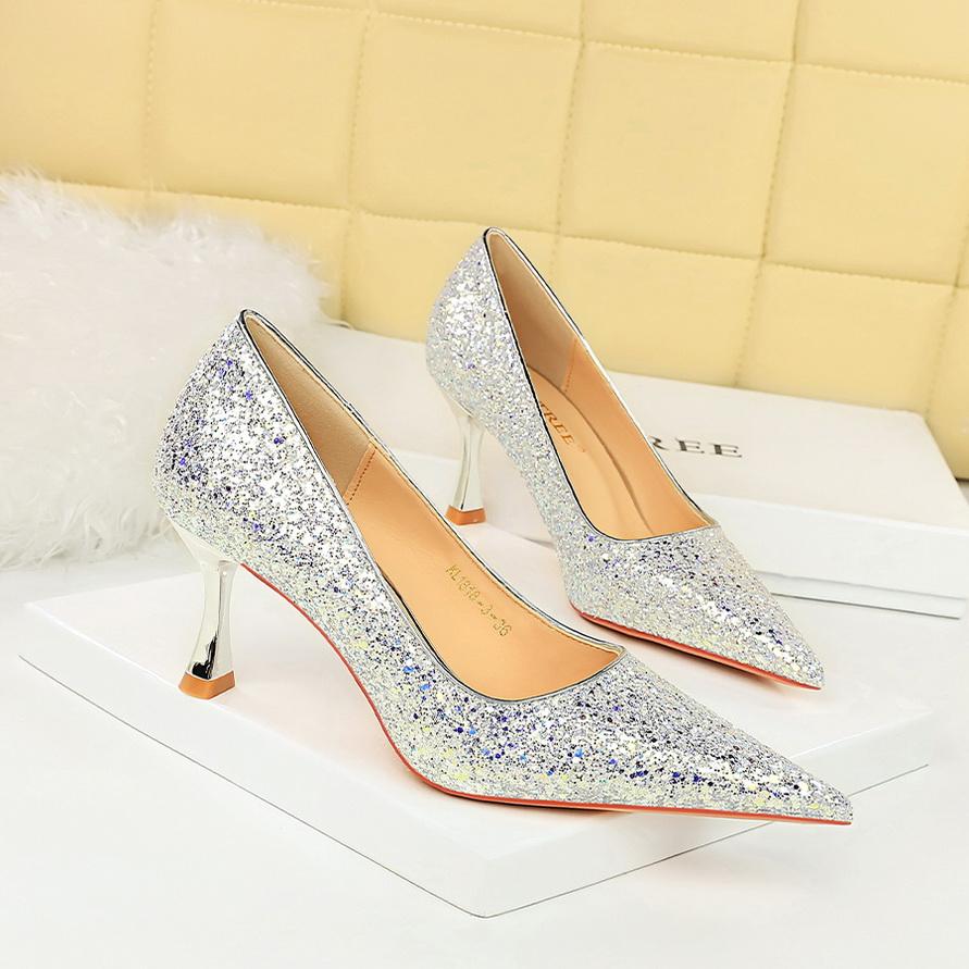 Women's Fashion Banquet High Heels Metal Heels, High Heels Shallow Mouth, Pointed Toe, Shining Shining Sheep Cloth Single Shoes