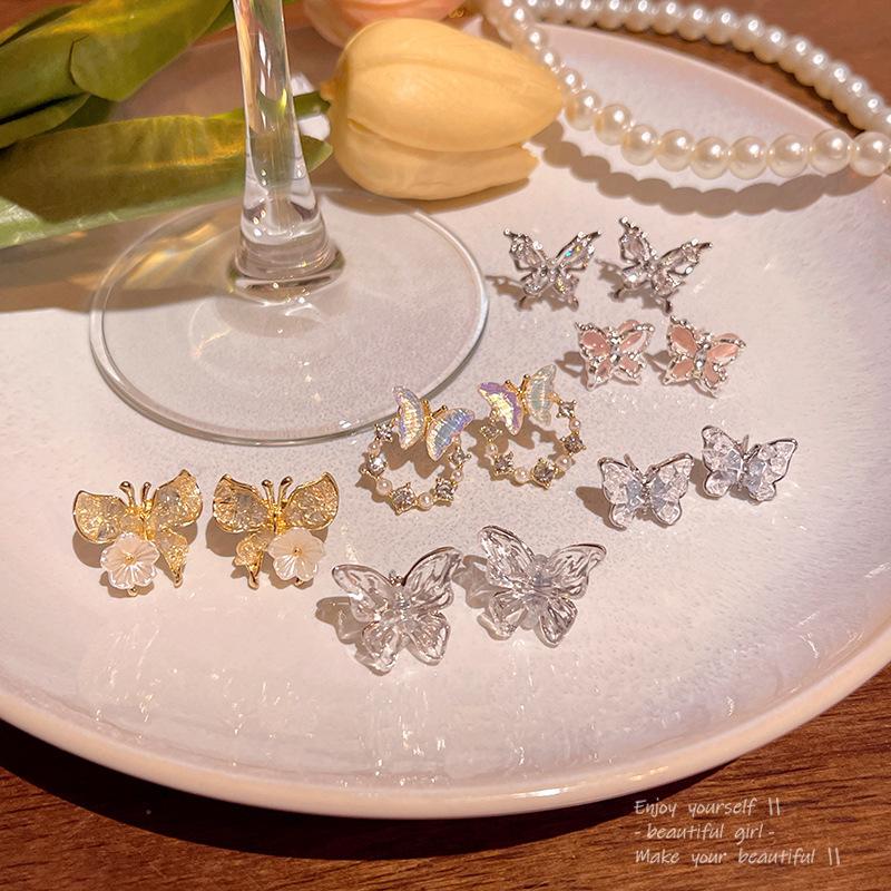 Super Fairy Crystal Butterfly Earrings Women's Niche High-end Sense Versatile Temperament Pearl Stud Earrings