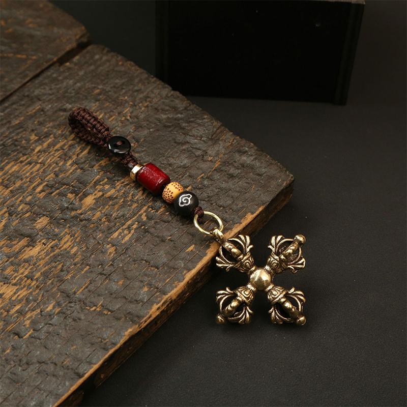 Vintage Copper Vajra Pestle Keychain Pendant Feng Shui Ornament Religious Buddha Home Decorations Antique Brass Desk Decors
