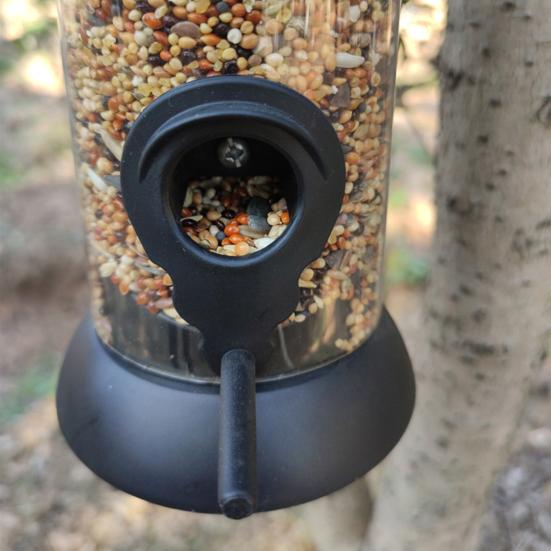 Hanging Birds Feeder Squirrel-proof Birdfeeder Outdoor Birdseed Dispenser Attracts Blue Tits Finches for Garden Wild Birds