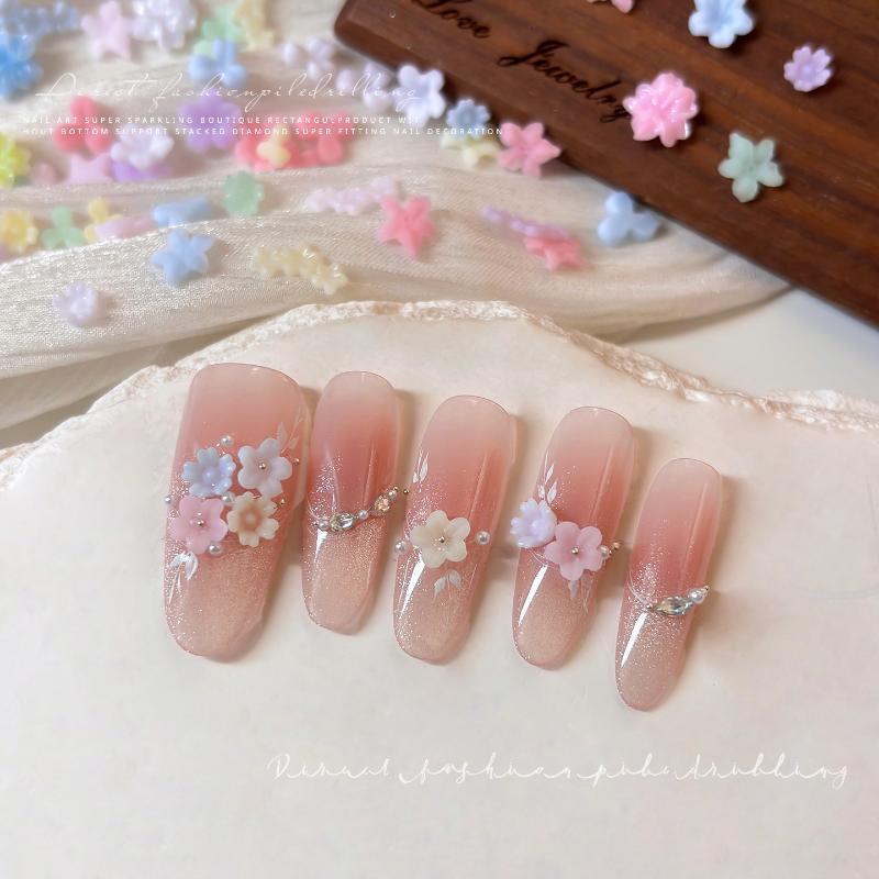 Cute 3D Pastel Macaron Flower Nail Art Charms With 6 Grid Storage Box Perfect For Diy Nail Design Home Salon Use