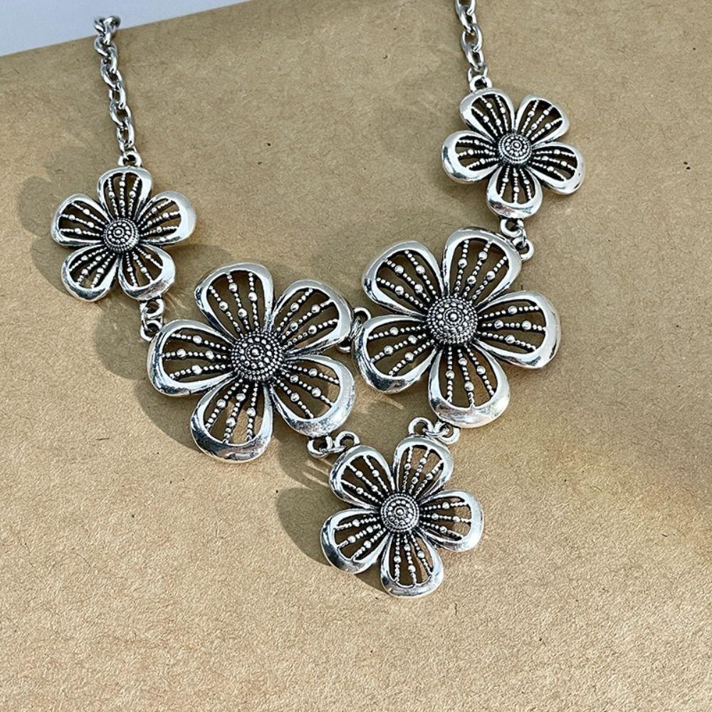Punk Jewelry Bohemian Necklace Choker Style Patchwork Necklace Flower Pendant Necklace  Girl