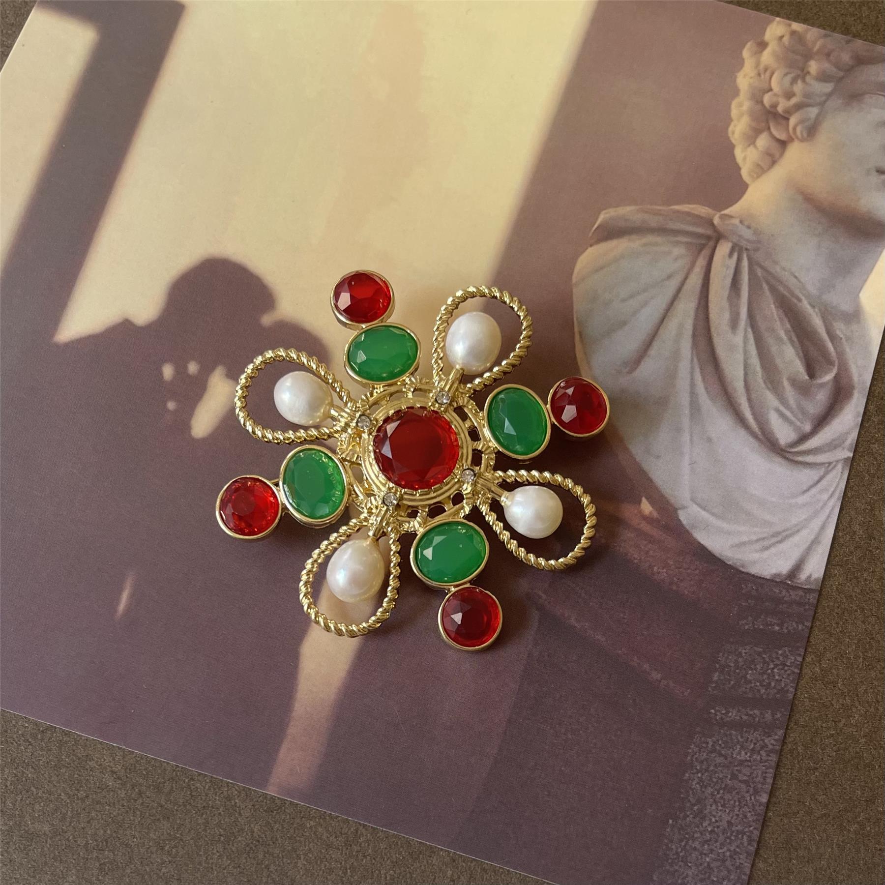 

Средневековый Винтаж Ретро Серия Цветочный Дизайн Глазурованная Декоративная Брошь Мода Индивидуальность Гальванопокрытие