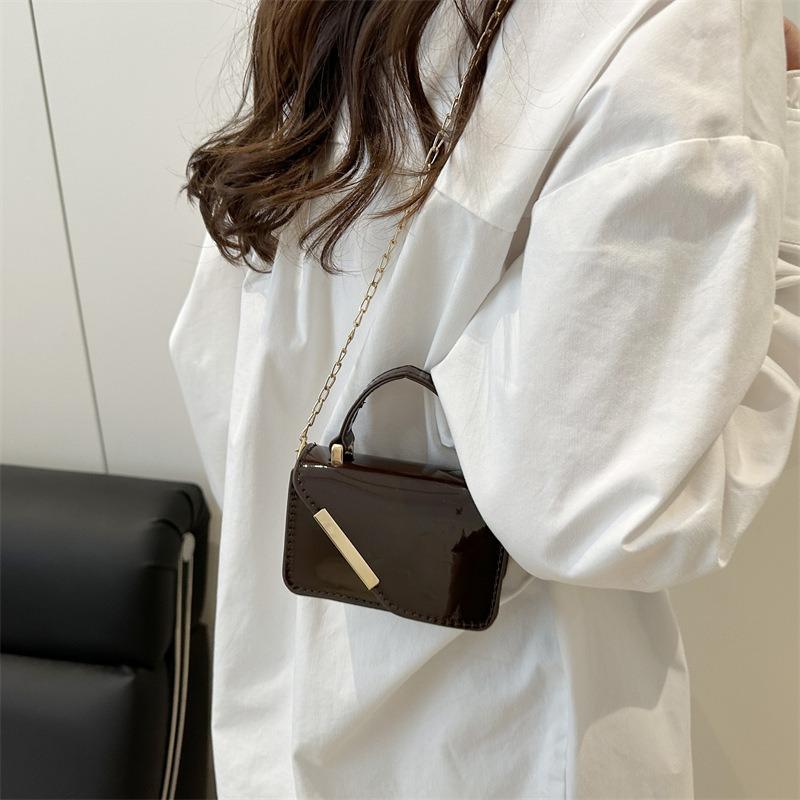 Solid color new retro simple fashion casual contrasting color single shoulder oblique span small square bag