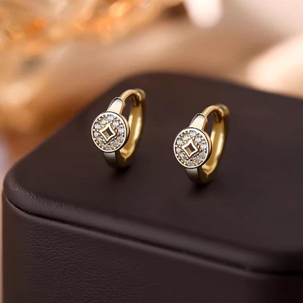 Elegant Retro Women s Copper Coin Earrings with Hollow Round Diamond Inlay