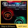 Toyota 2026 Nové poklice 2ks LED svítící držák na nápoje do auta podložka lampa Toyota Corolla Camry Rav4 Yaris Samolepka na auto