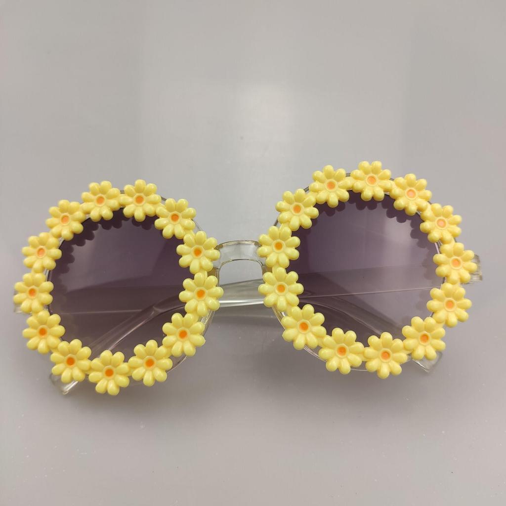 Girls' Cute Daisy Sunglasses - Stylish Sunflower Design for Picnics & Outings
