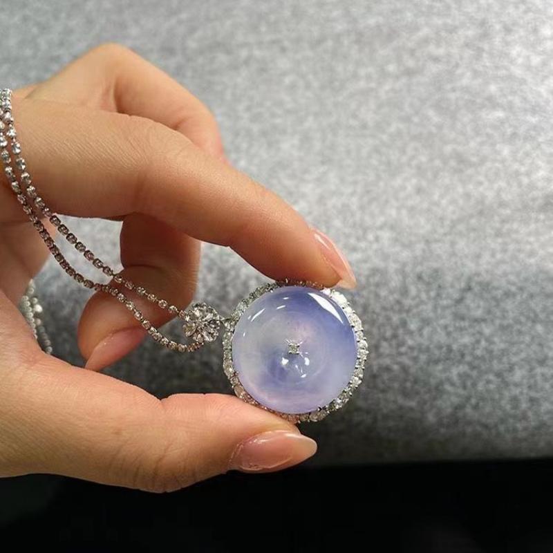 Gentle Natural Ice Chalcedony Violet Necklace for Women Gorgeous High Quality Crystal Light Purple Pendant Jewelry