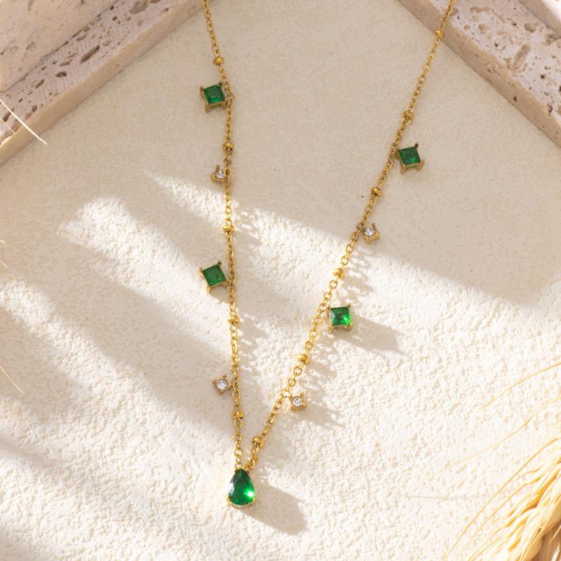 Emerald Water Drop Necklace: French Retro, Luxury Gold, Artistic Square Clavicle Chain for Women.