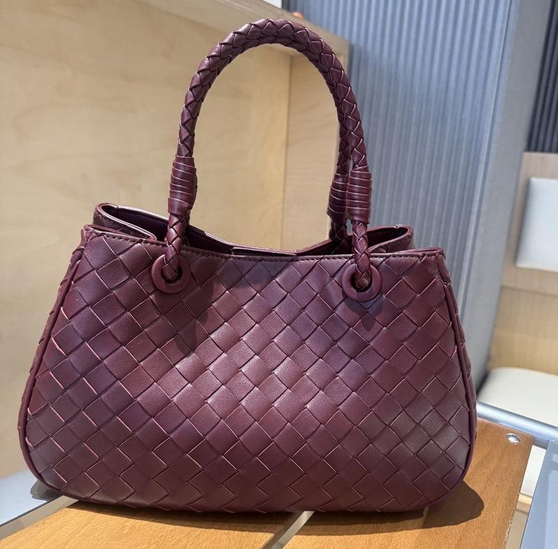 2025 New Style Real Leather Womens Handbag Cowhide Handmade Weaving Bag Fashionable Multi-Match Versatile Handheld Shoulder Bag Small Bag